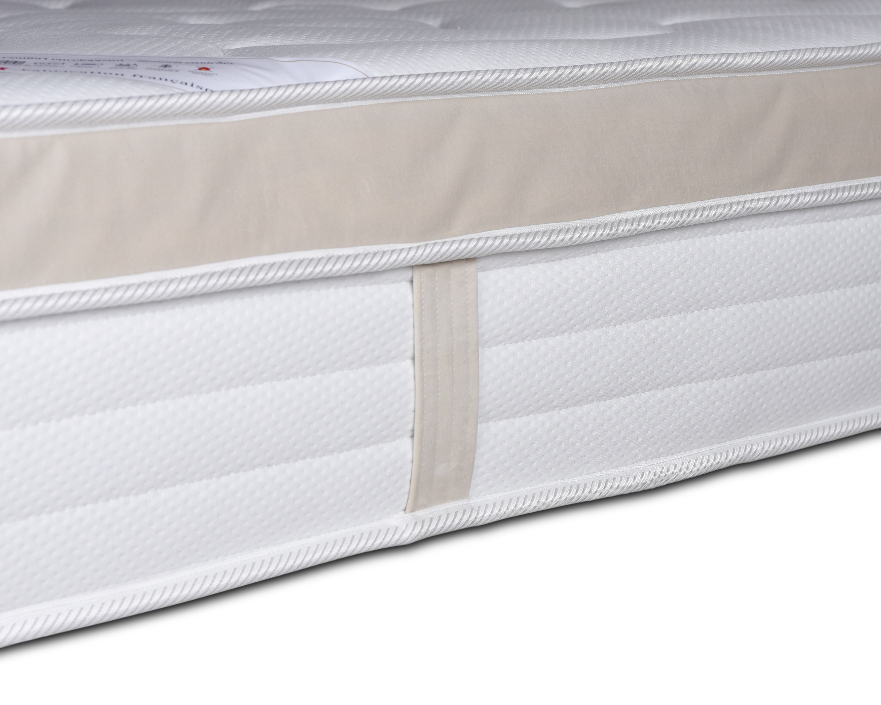 Zoom poignée du matelas 180x200cm Saint-Sulpice 30cm ressorts ensachés 35kg/m3 de chez Paname Avenue sur fond blanc