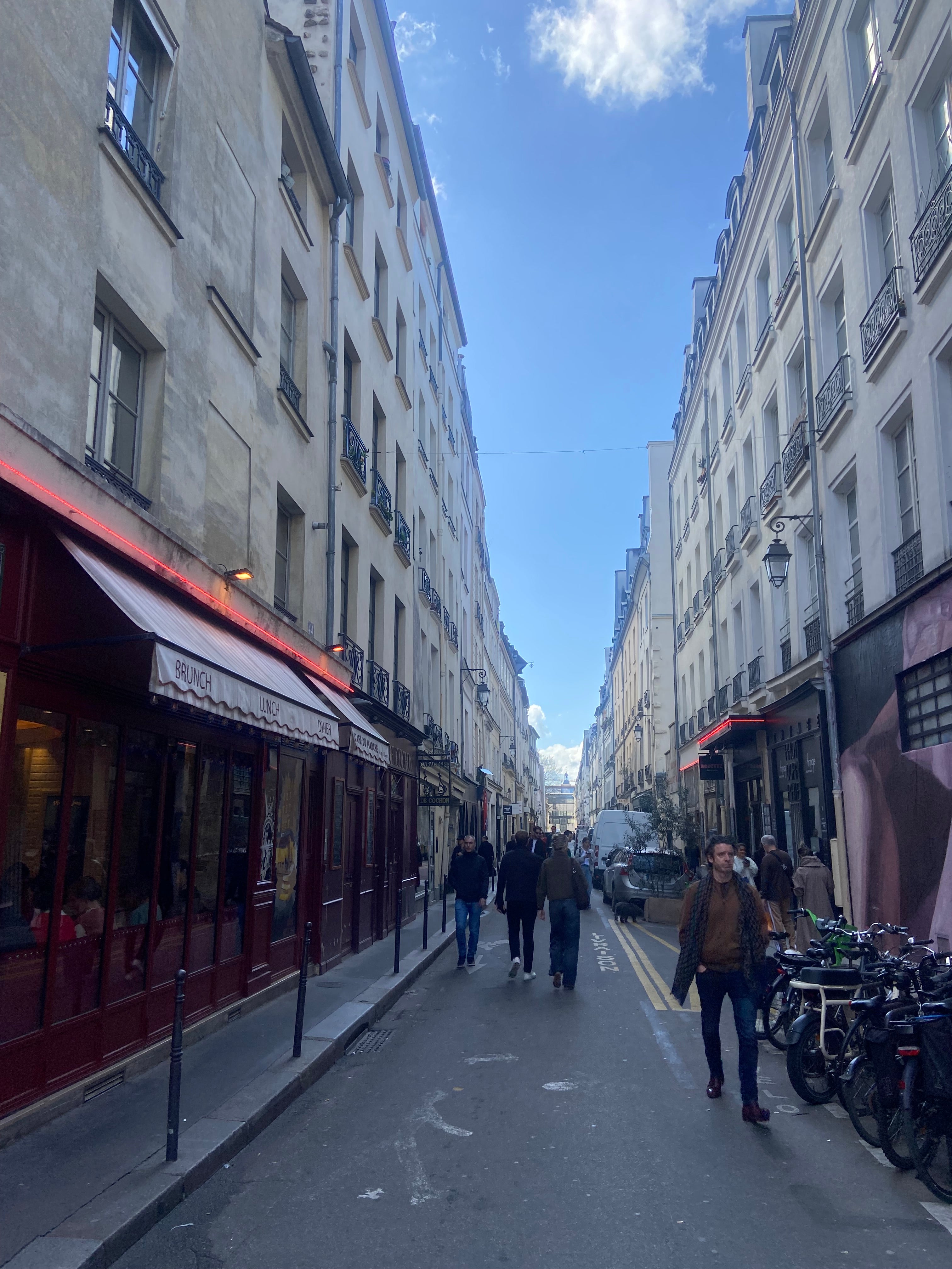 Vue sur la rue Charlot à Paris par Paname Avenue