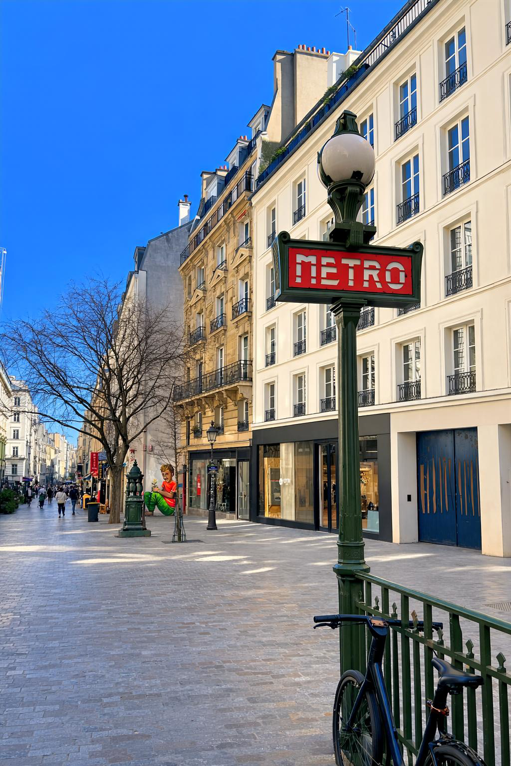 Vue sur la rue du Temple à Paris par Paname Avenue