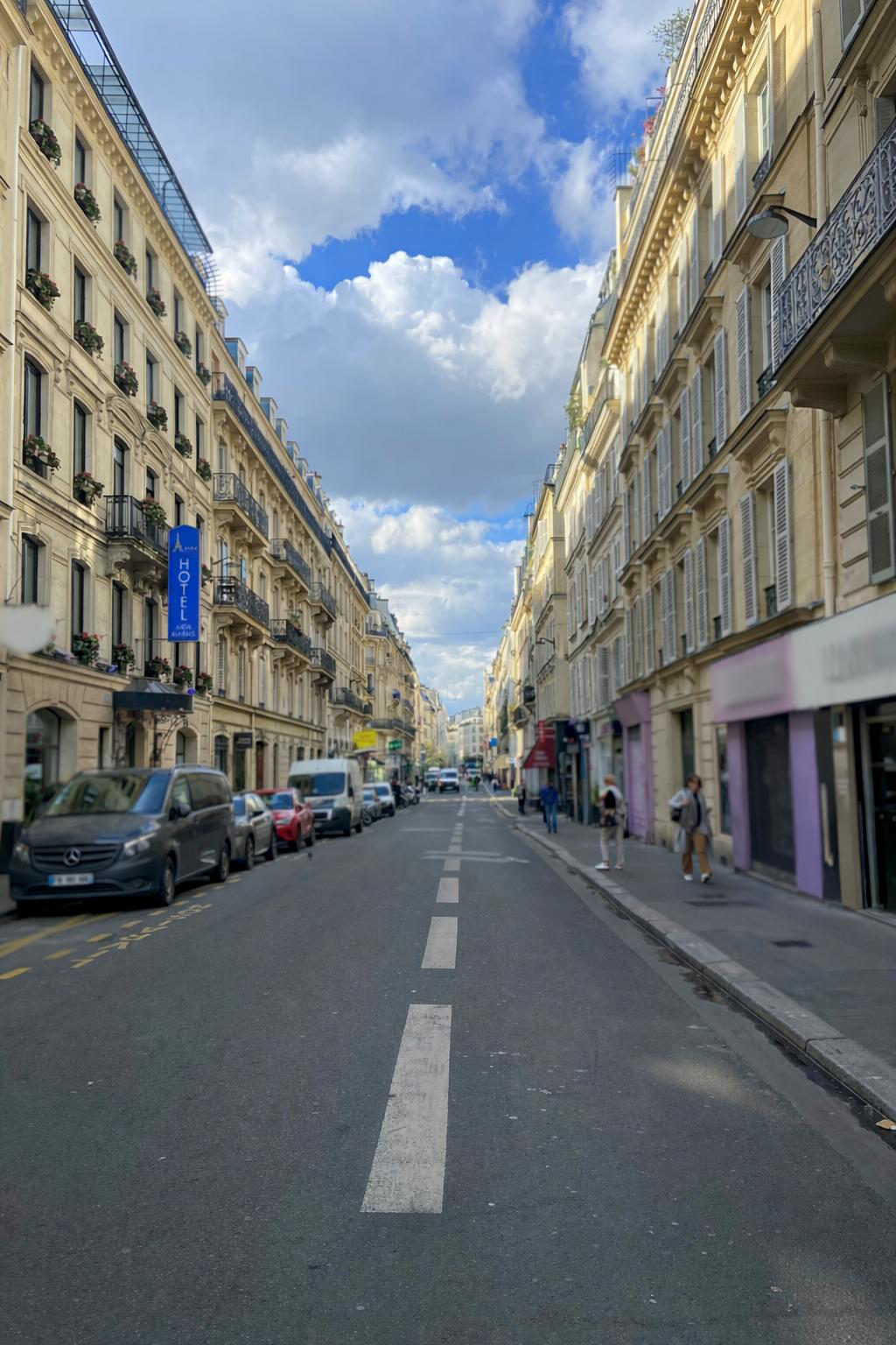 Rue du Château d’Eau à Paris 10e proche du canal Saint-Martin dans l’univers Paname Avenue