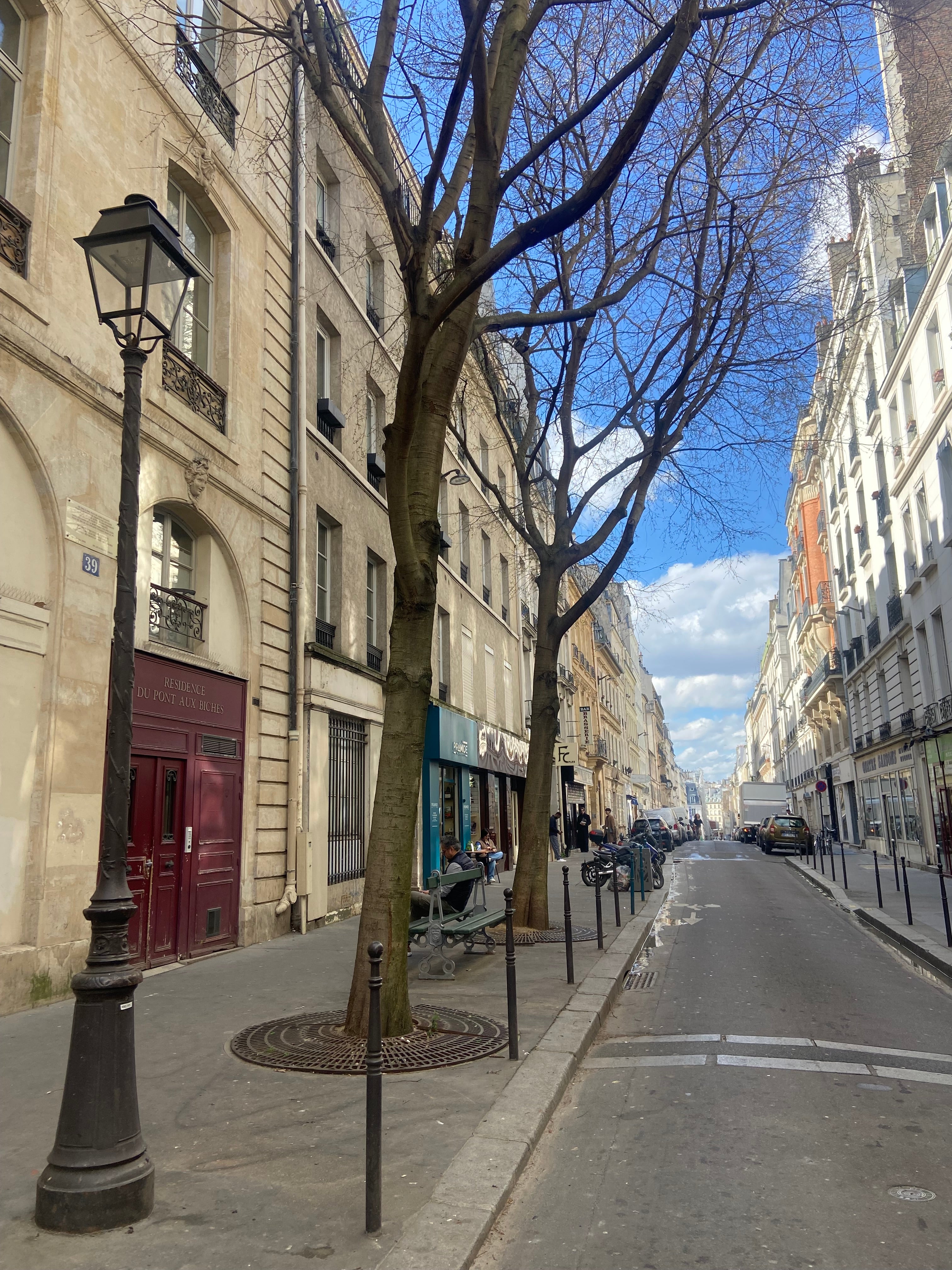 Rue Meslay à Paris 3e dans le quartier Arts et Métiers dans l’univers Paname Avenue