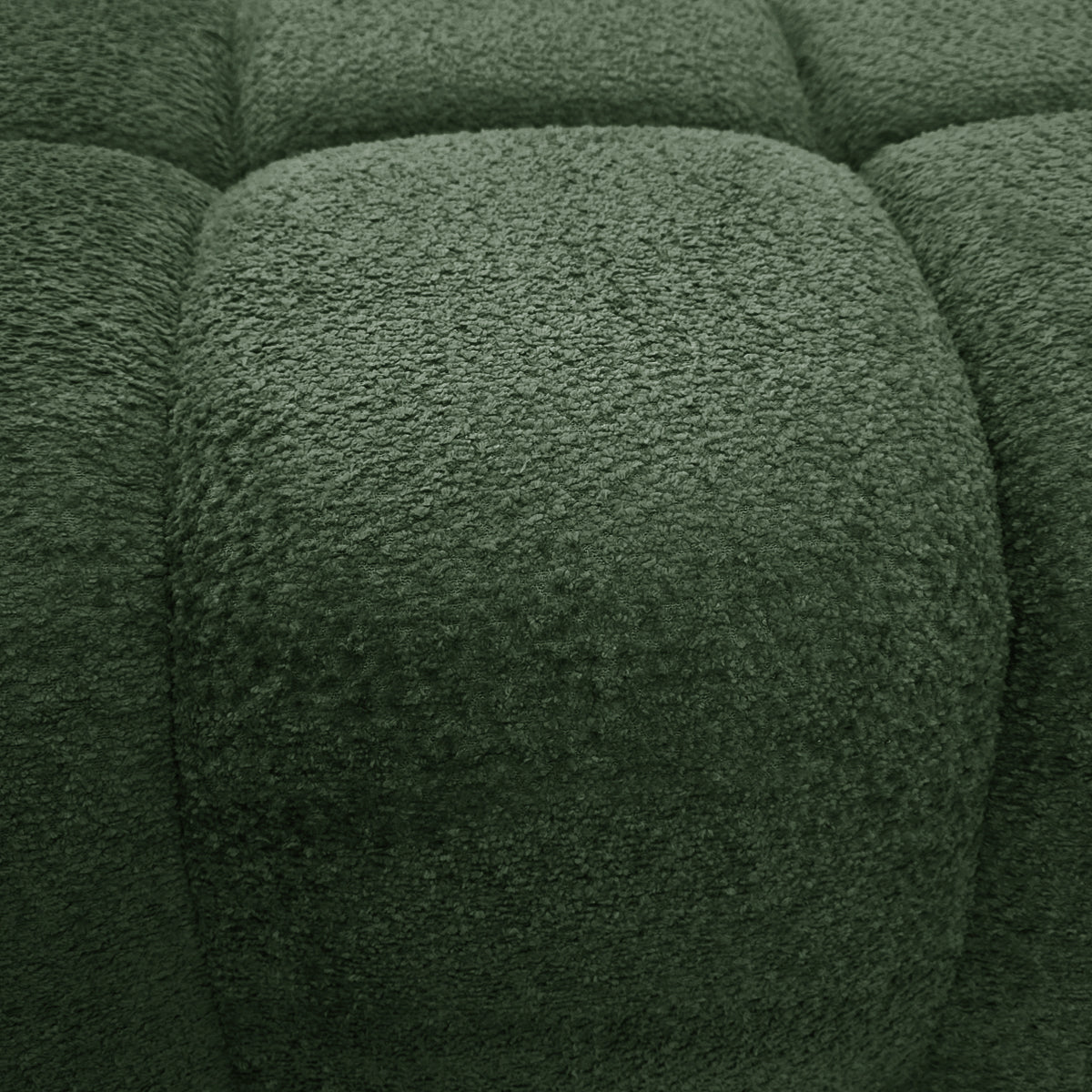 Pouf Taylor en tissu bouclette vert Paname Avenue, zoom sur l'assise
