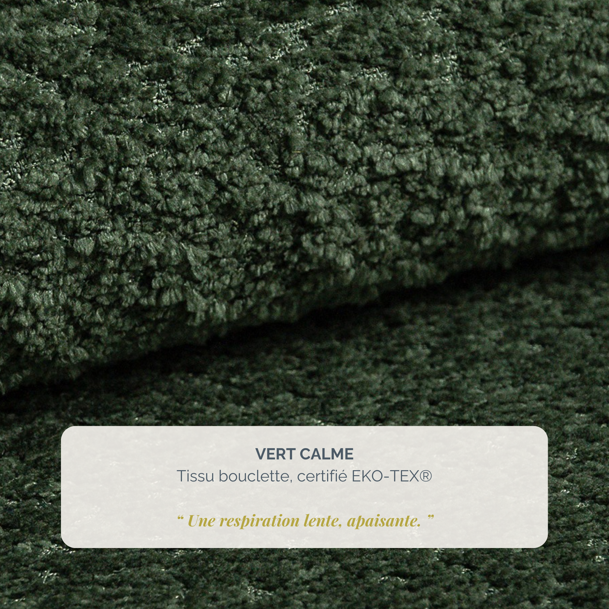 Pouf Taylor en tissu bouclette vert Paname Avenue, détail de la texture du revêtement