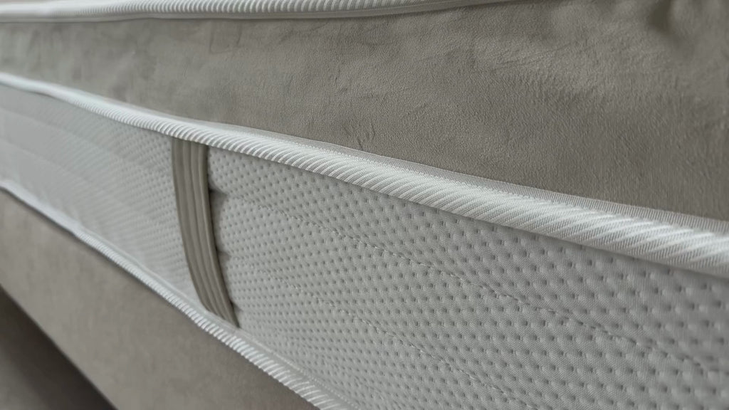 Vidéo du tissu velours lisse du matelas Saint Sulpice Paname Avenue