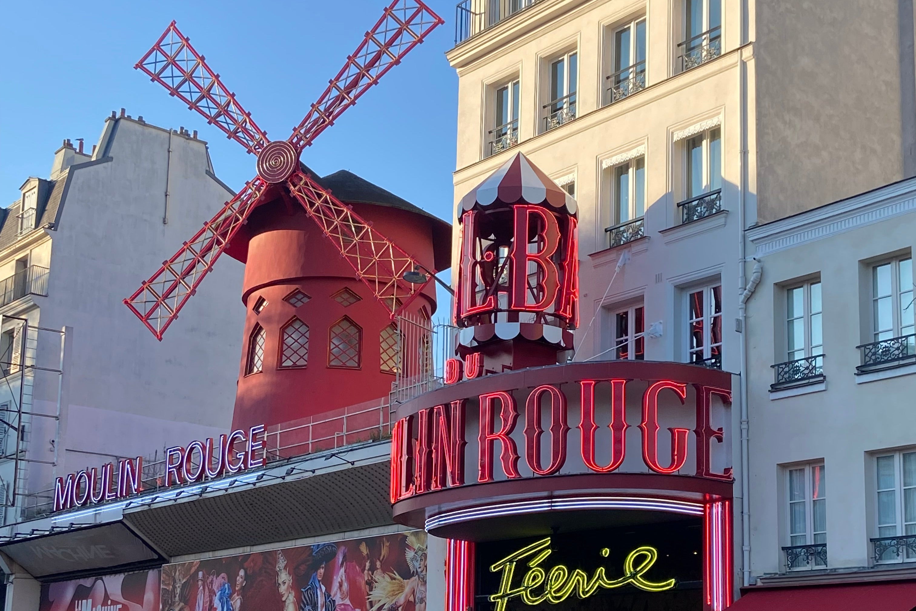 Photographe du Moulin Rouge à Paris pour inspiration par Paname Avenue